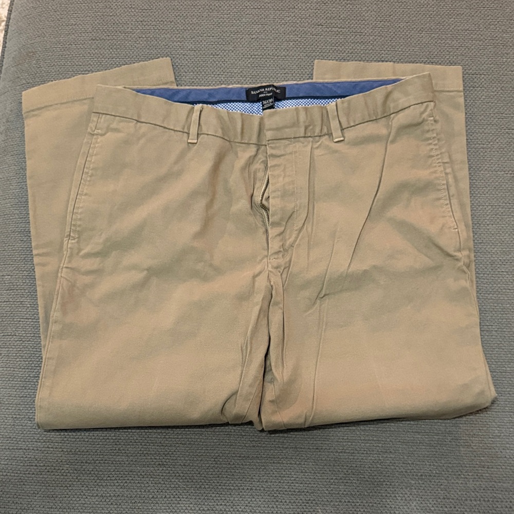 Banana Republic Men's Khaki Chinos